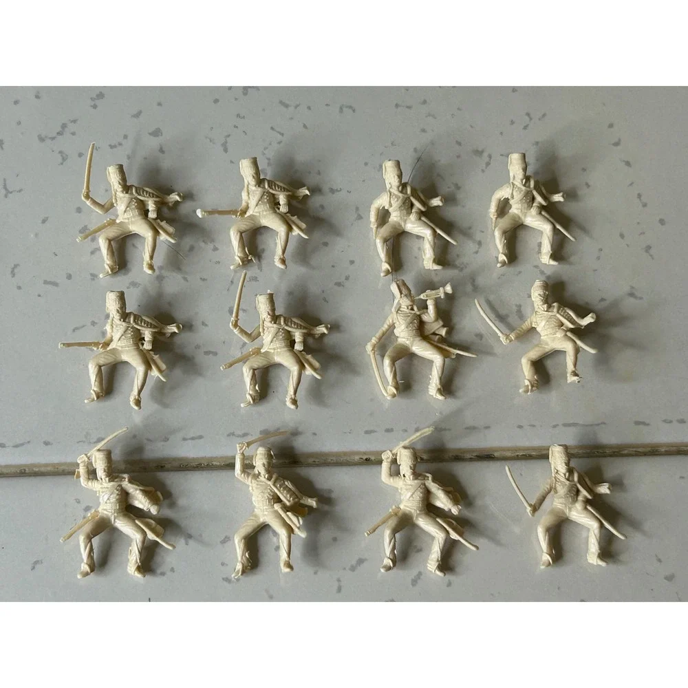 Italeri British Light Dragoons 1805-1815 Model Kit 6040‎ Unpainted Figures